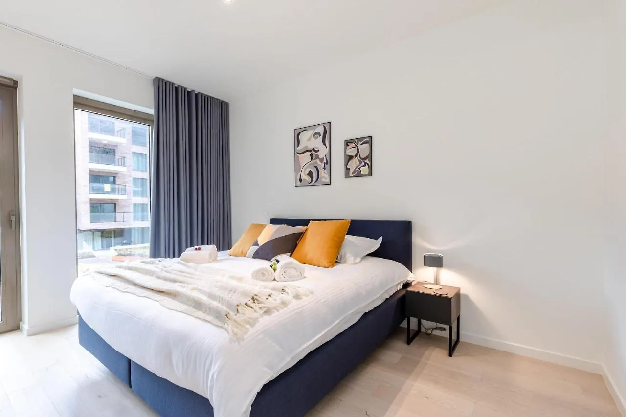 Coastal Elegance: Beachside Retreat with Private Parking Ostend 0*,  Belgium