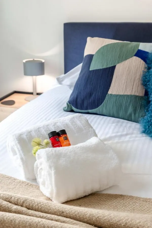 Holiday home Coastal Elegance: Beachside Retreat with Private Parking Ostend