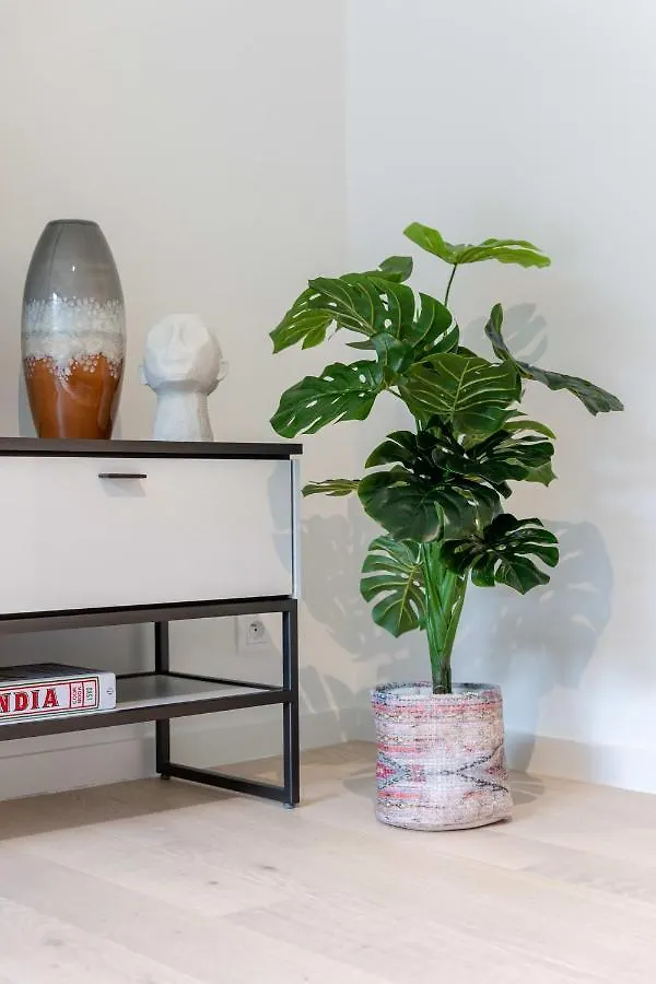 Holiday home Coastal Elegance: Beachside Retreat with Private Parking Ostend